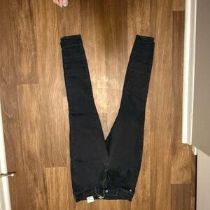 Levi's Denizen Black Ultra High Rise Super Skinny